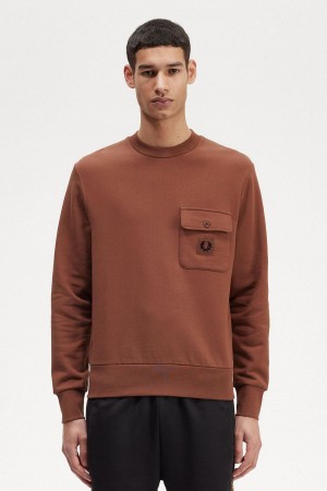 Fred Perry Badge Detail Crew Neck Tröjor Herr Bruna | SEEGJ21054