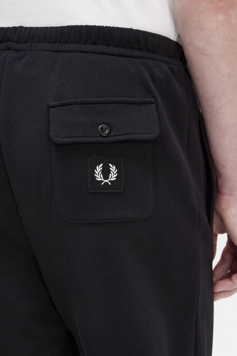 Fred Perry Badge Detail Track Pants Långbyxor Herr Svarta | USEND42344